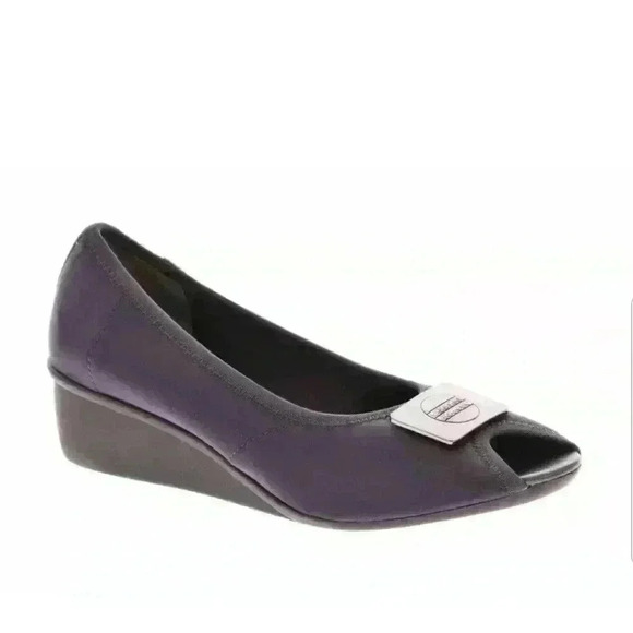 Ros Hommerson Eloise Navy Stretch Fabric Peep Toe Wedge Sz 8.5 Extra Narrow $121 - Picture 1 of 6